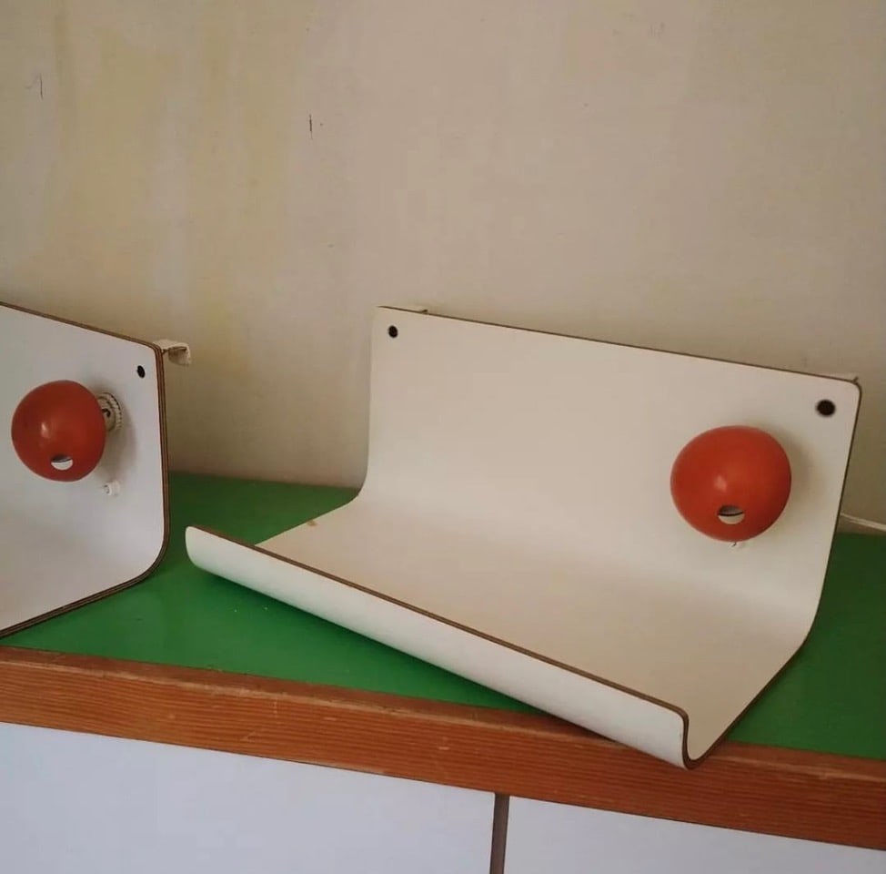 Pierre Guariche.Paire de chevets.Stratifié, Contreplaqué, Bois.Date de création : vers (1 of 2)