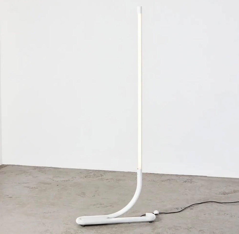 Aldo van den Nieuwelaar .TC4.Lampadaire .Métal laqué blanc.Edition Artimeta.Date de création :: Aldo van den Nieuwelaar .TC4.Lampadaire .Métal laqué blanc.Edition Artimeta.Date de création : 1976..Lampadaire TC4 en métal laqué blanc. Édition Artimeta. 1976..Aldo van den Nieuwelaar (Amsterd