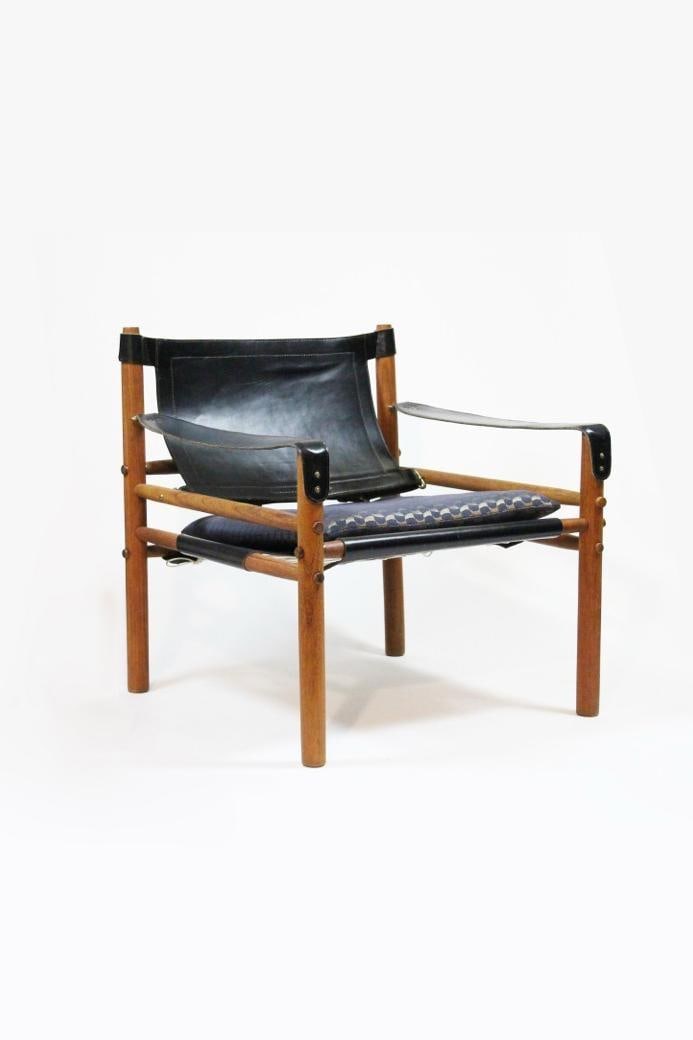 Arne Norell (1917-1971) .Modèle Sirocco .Fauteuil.Teck et tissu Pierre Frey.Édition Arne Norell aB (1 of 7)