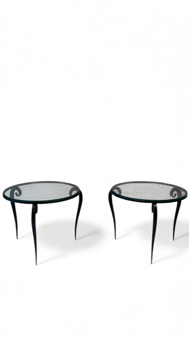 René Prou.Paire de tables basses.Fer forgé.Date de création : vers 1940.H57 L45 cm..Paire de: René Prou.Paire de tables basses.Fer forgé.Date de création : vers 1940.H57 L45 cm..Paire de tables basses en fer forgé. Vers 1940. H 57 × L 45 cm..René Prou (Nantes, 1889 – Paris, 1947) est l