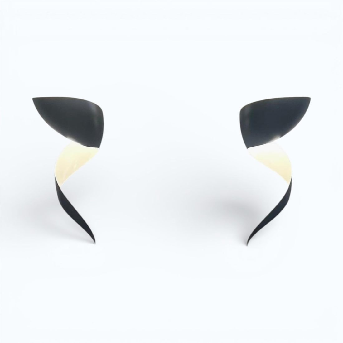 Serge Mouille .Paire de grandes appliques torchères.Acier.Édition Serge Mouille .Édition limitée (1 of 6)