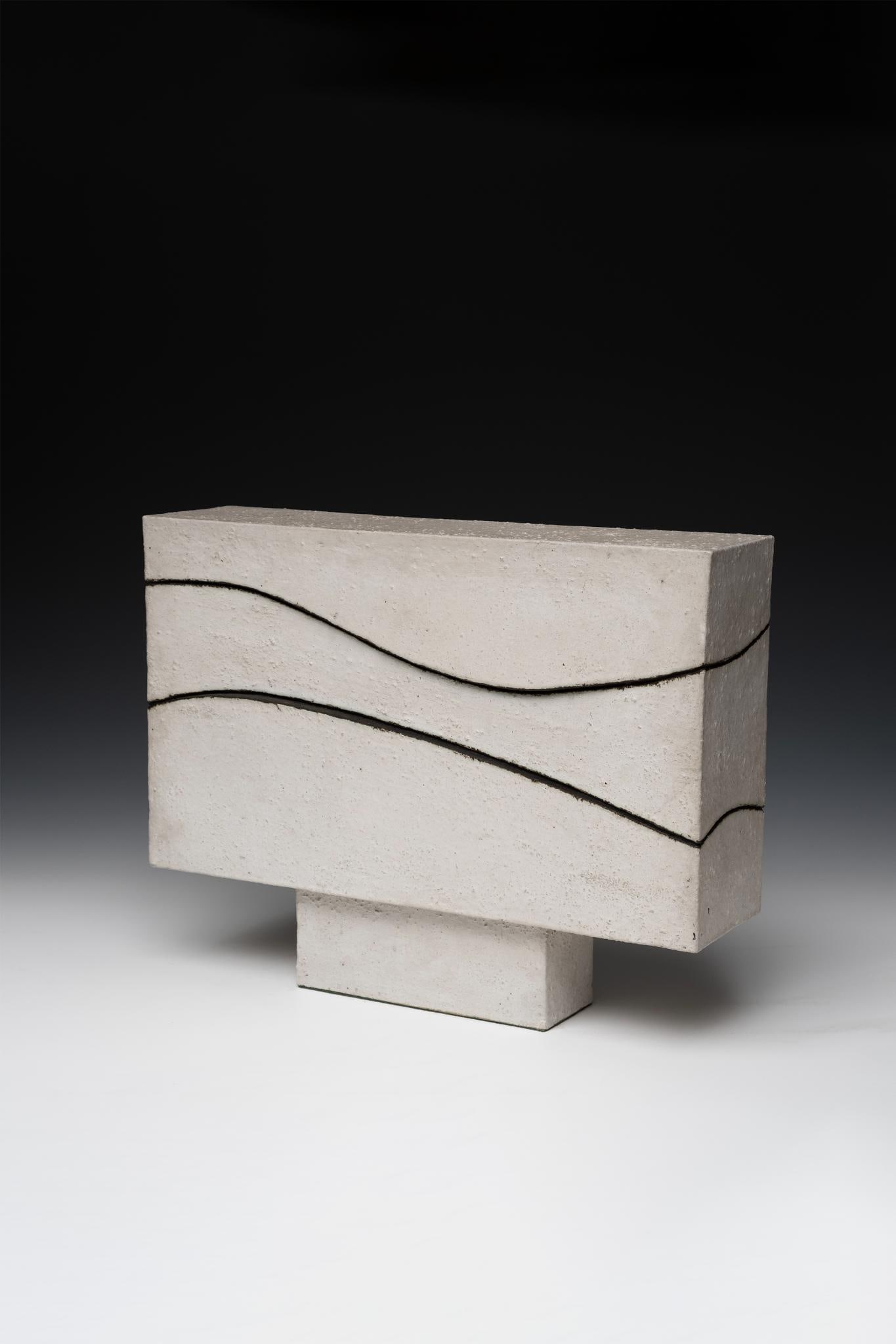 Jan de Rooden (1931-2016 ) .Sculpture.Céramique.Date de création : vers 1960.H40 L51 P14 cm: Jan de Rooden (1931-2016 ) .Sculpture.Céramique.Date de création : vers 1960.H40 L51 P14 cm ..Sculpture en céramique. Vers 1960. H 40 × L 51 × P 14 cm..Jan de Rooden (1931–2016) est un céramis