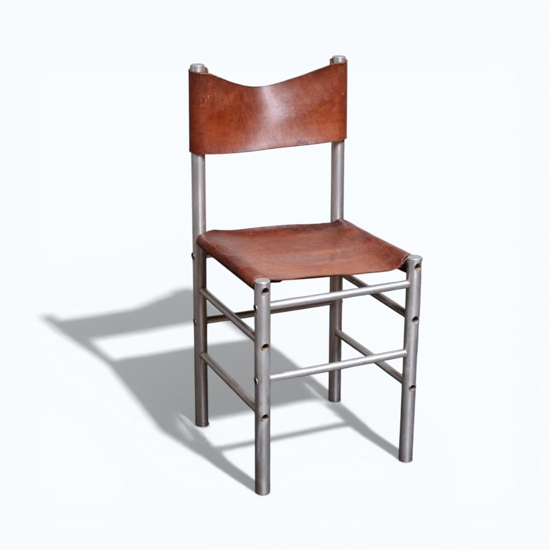 Ate Van Appeldoorn .Chaise.Aluminium et cuir.Propotype .Date de création : vers 1970 .H86.5 L36.5 (1 of 6)