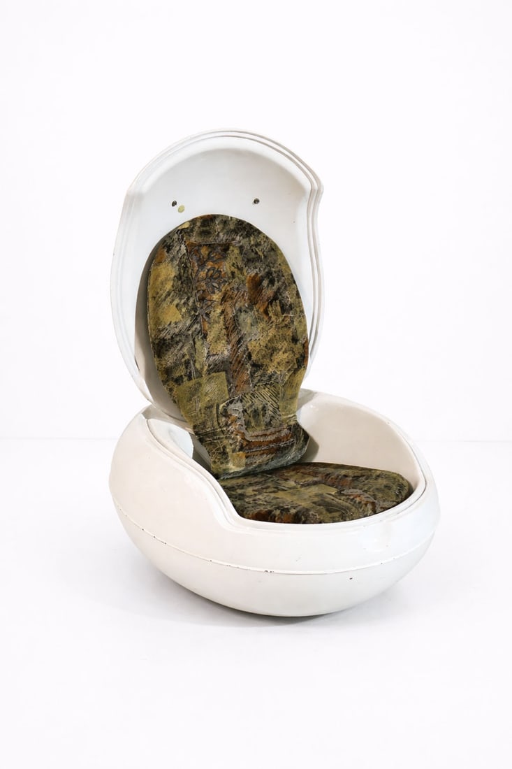 Peter Ghyczy .Egg chair .Fibre de verre .1ere édition.H100 L75 P75 cm..La Egg Chair de Peter Ghyczy (1 of 3)