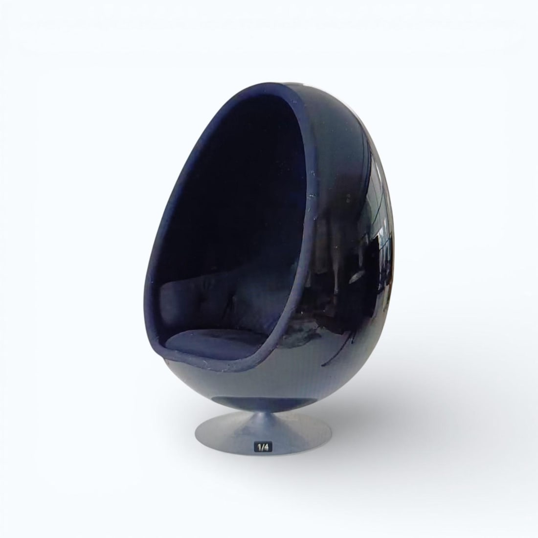 Henrik Thor-Larsen (1932).Ovalia Egg Chair.Fauteuil.Fibre de verre moulée, aluminium, mousse,: Henrik Thor-Larsen (1932).Ovalia Egg Chair.Fauteuil.Fibre de verre moulée, aluminium, mousse, textile..Édition Torlan.Date de création : 1968.H130 L95 P85 cm..Fauteuil pivotant à coque ovoïde env