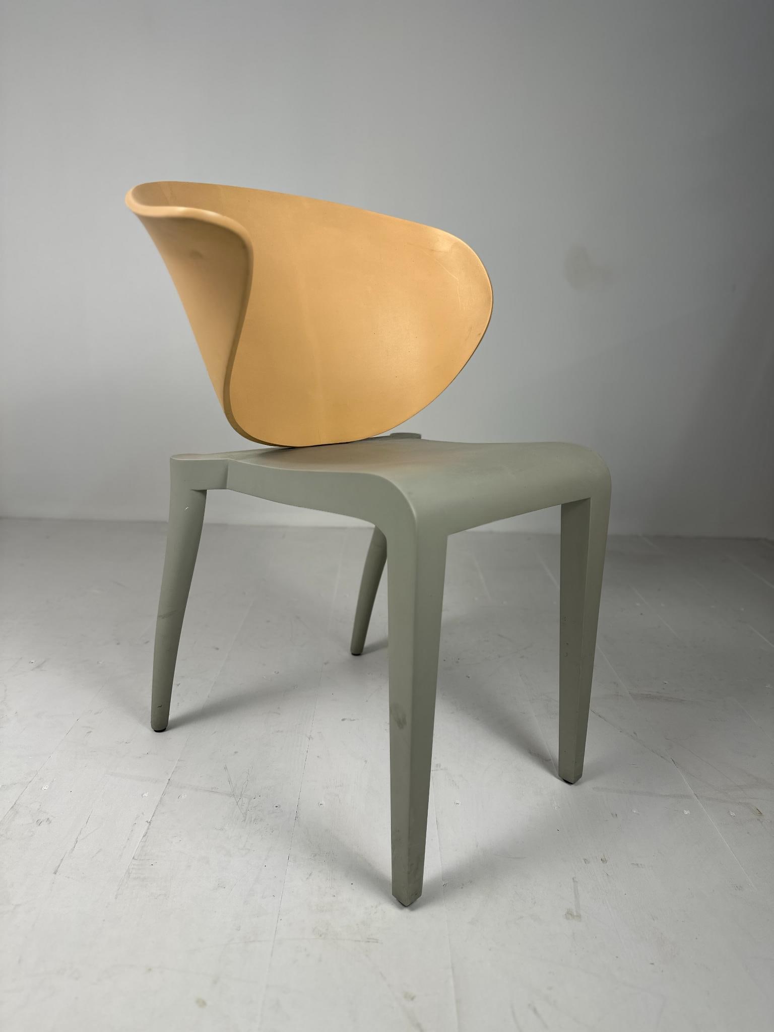 Philippe Starck .Boom Rang .Chaise.Polyuréthane et fibre de verre laqué.Edition Driade.Date de (1 of 1)