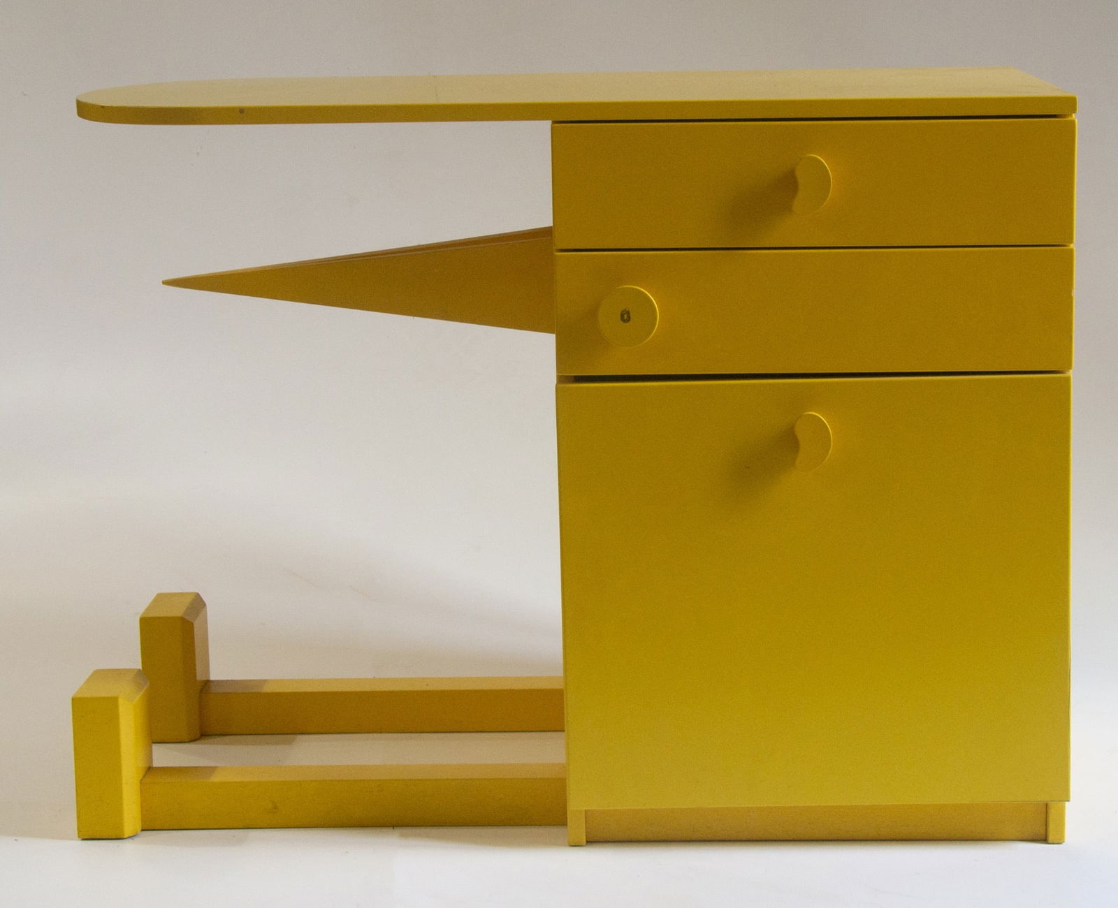 Riccardo Dalisi - Tavolino giallo totocchio.Pièce unique (1 of 6)