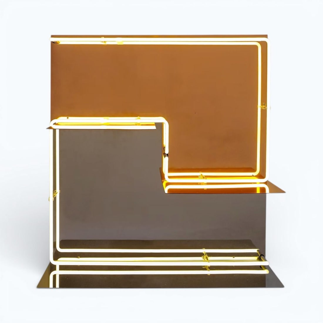 Paolo Giordano & Ouwen Mori.Quadri Luminosi.Installation lumineuse.Plaques en acier super-miroir,: Paolo Giordano & Ouwen Mori.Quadri Luminosi.Installation lumineuse.Plaques en acier super-miroir, plaques en cuivre poli miroir, tubes au néon.Édition limitée à 7 exemplaires + épreuve