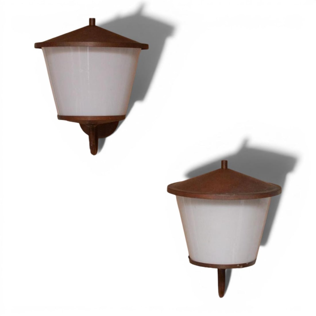 Pair of Swedish wall sconces Copper and opal glass Date of creation: 1950s Condition: very good: Pair of Swedish wall sconces Copper and opal glass Date of creation: 1950s Condition: very good overall condition, beautiful age-appropriate patina on the copper, functional at the time of cataloging
