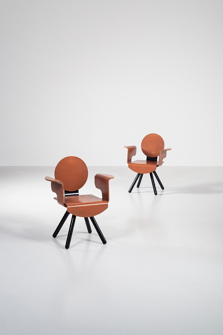Shigeru Uchida (1943-2016) August Pair of armchairs Lacquered wood Creation date: 1989 H80 W66 D46: Shigeru Uchida (1943-2016) AugustPair of armchairsLacquered woodCreation date: 1989 H80 W66 D46 cmThese August armchairs by Shigeru Uchida, created in 1989, embody the excellence of Japanese design at