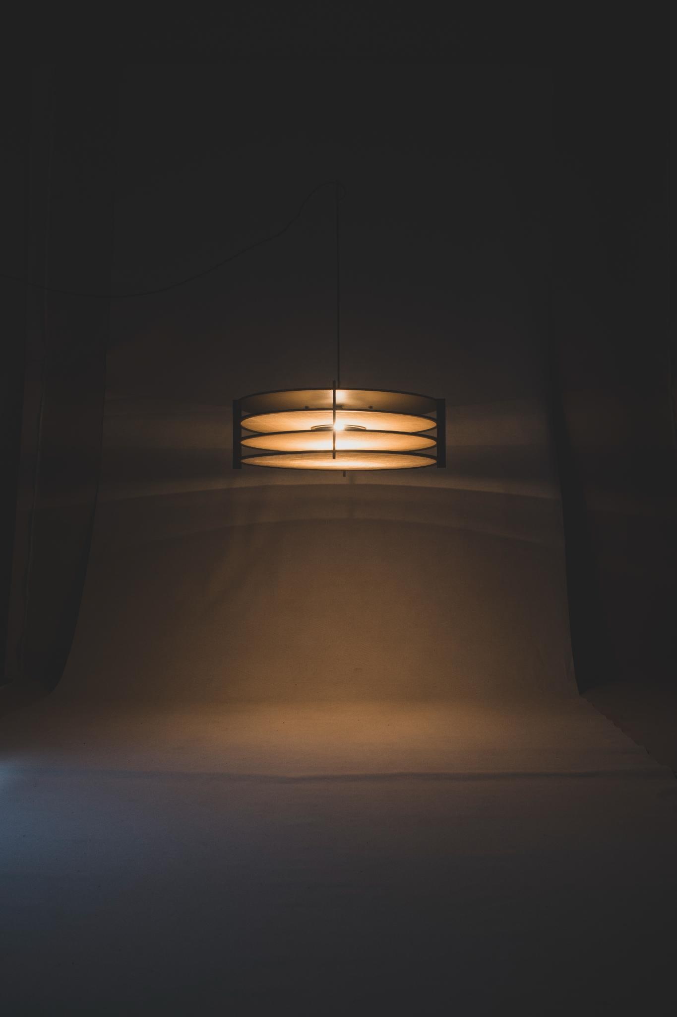 Eli Urpi Ceiling Lamp CL Sculptural ceiling lamp Wood and raffia Year of creation: 2024 Ceiling (1 of 8)
