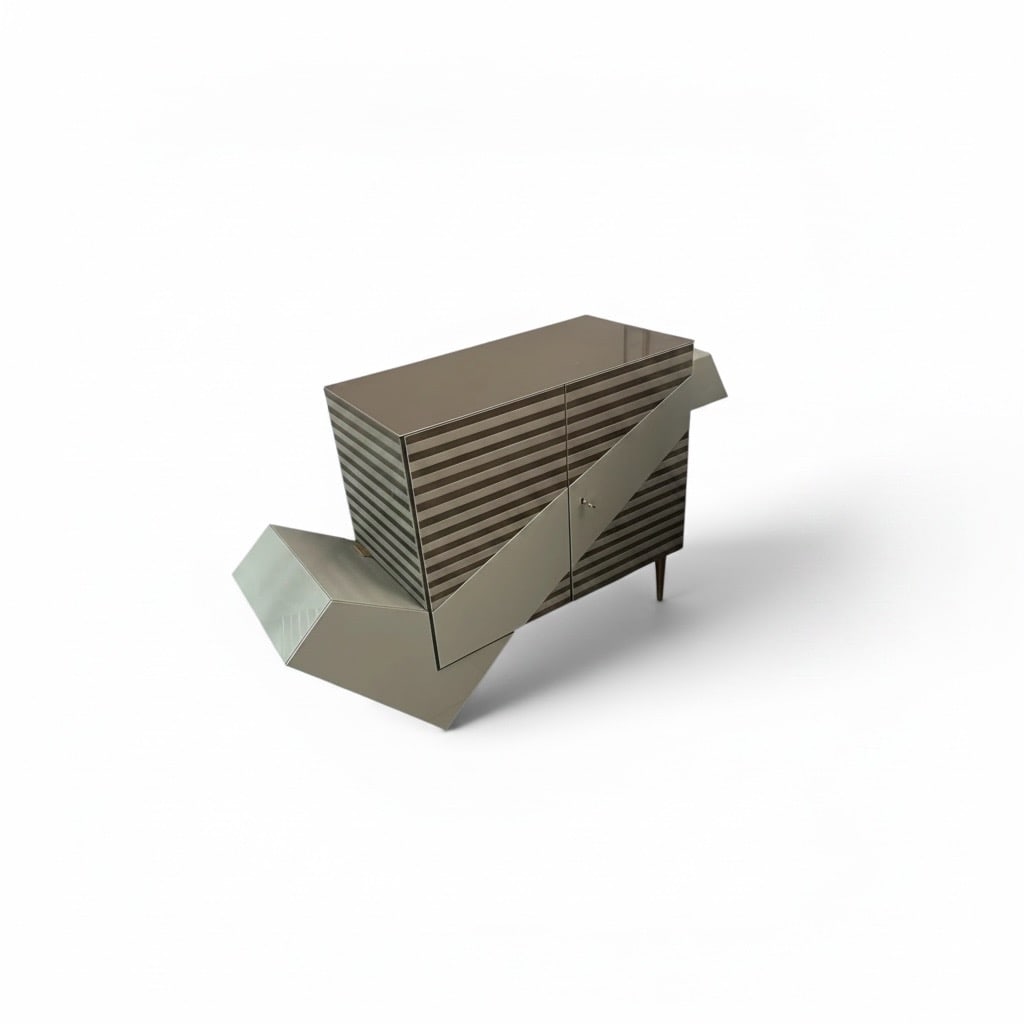 Roberto Giulio Rida (1943) Virgola Chest of drawers Wood, white-gray opaline glass finish from the: Roberto Giulio Rida (1943)VirgolaChest of drawersWood, white-gray opaline glass finish from the 1950sOne-of-a-kind pieceSigned "R.G.RIDA" with printed logoH80 W130 D42 cm