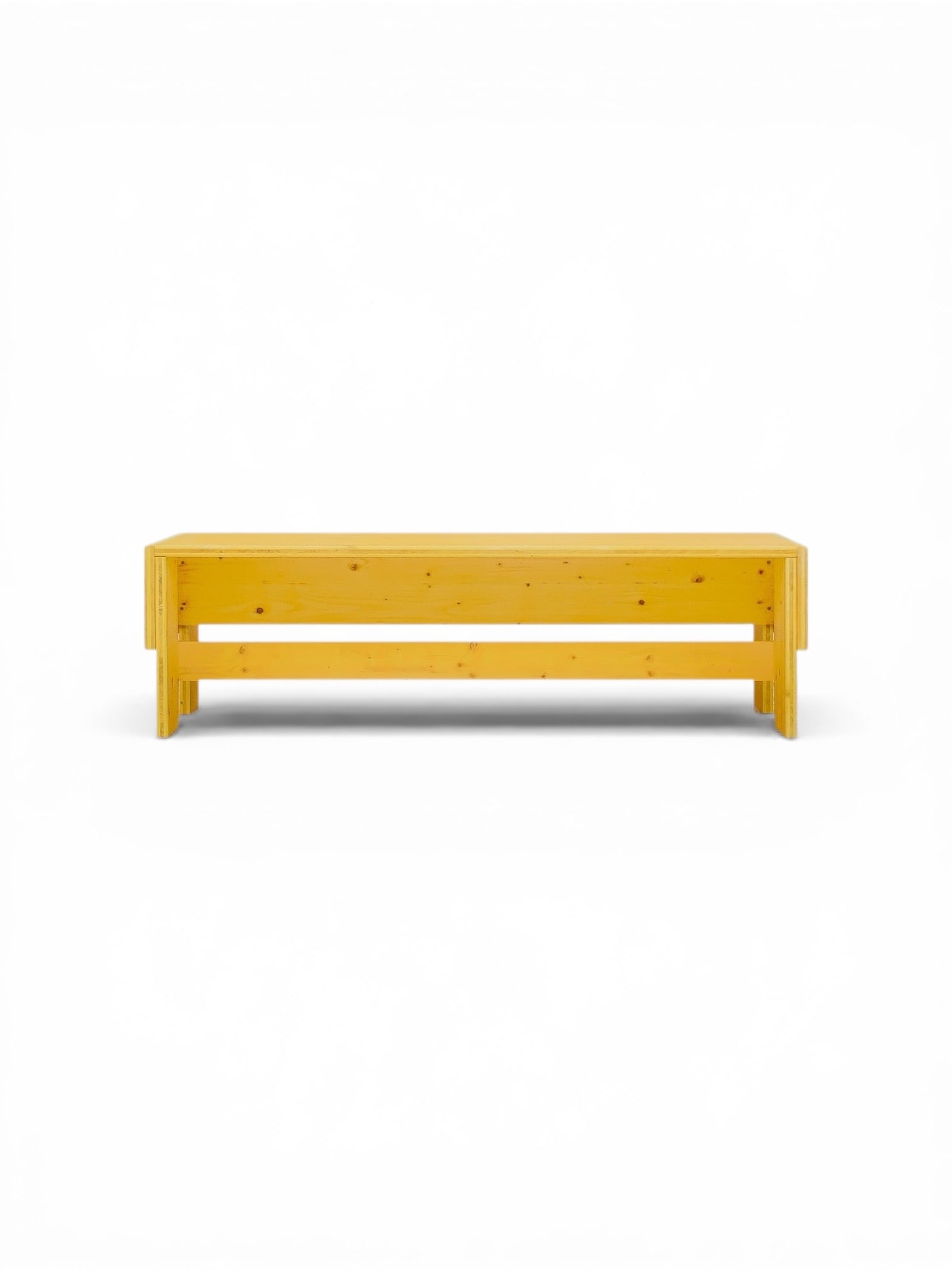 Inessa Hansch (1970) Seguin Bench-coffee table Preformed, triple-folded formwork panel, melamine: Inessa Hansch (1970)SeguinBench-coffee tablePreformed, triple-folded formwork panel, melamine resinLimited edition of 30 pieces. Produced in a run of 6+2 Date of creation: 2010H45 W150 D60 cmInessa