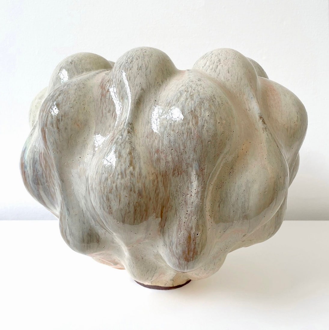 Rikke Elgaard Vase Stoneware with rich pink glaze 2026 H28 D35 (1 of 1)