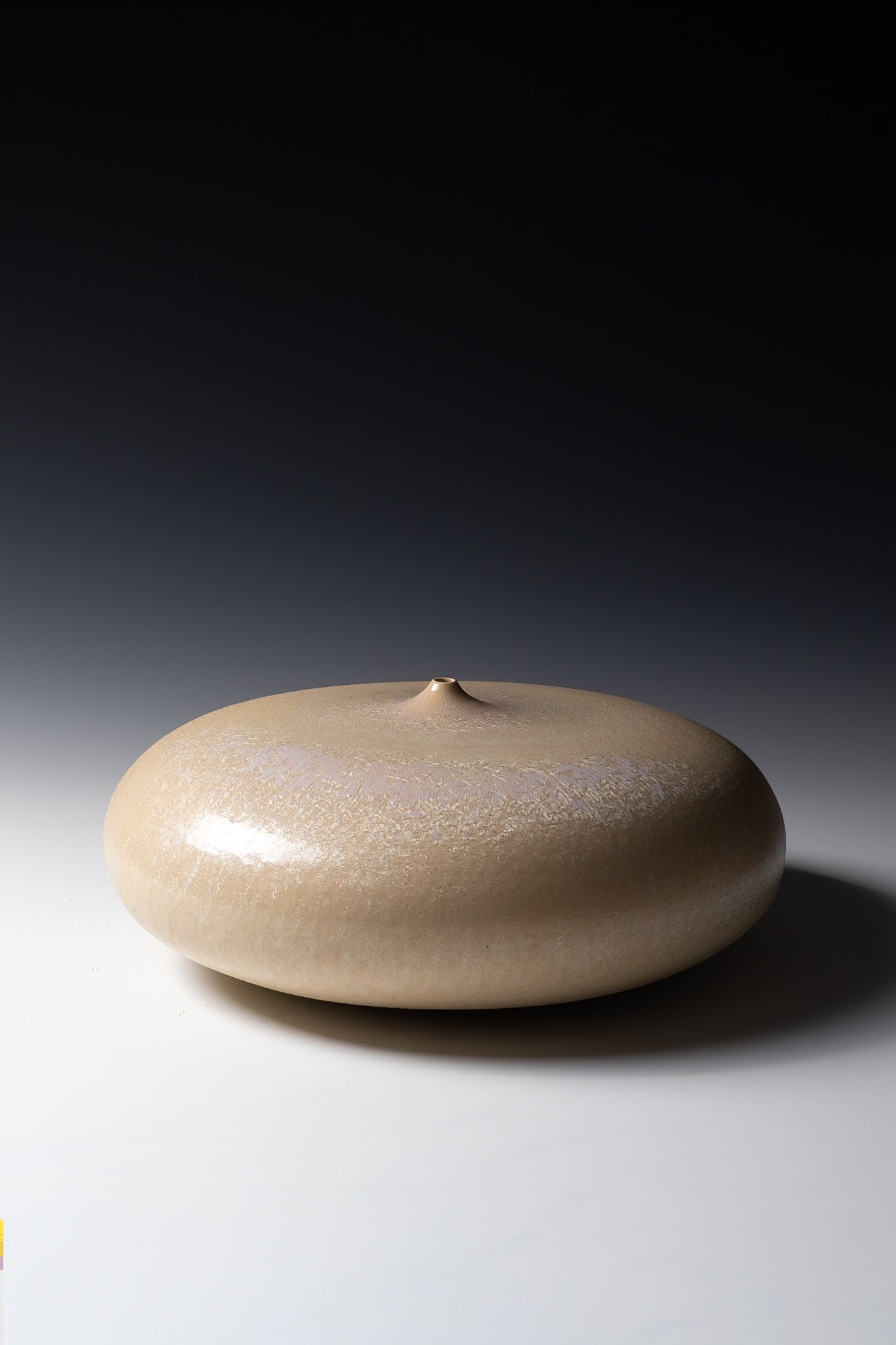 Antonio Lampecco (1932–2019) Sculptural single-flower vase Glazed stoneware Date of creation: 2000 (1 of 1)