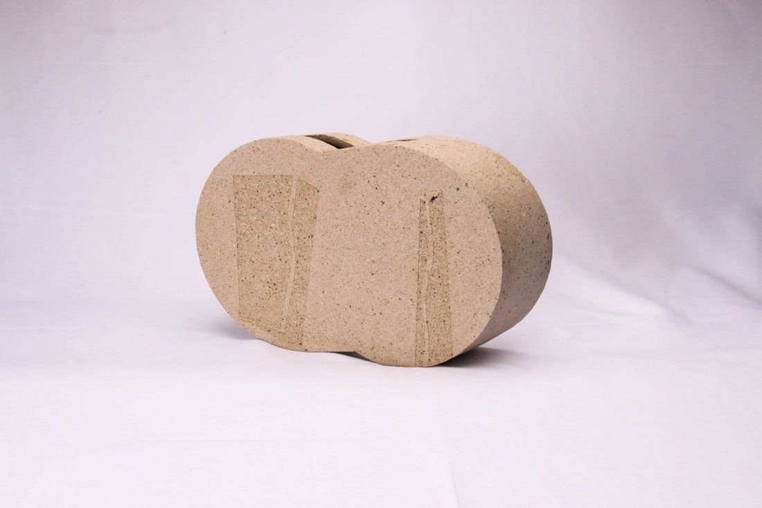 SATO Kazuhiko (born in 1947) Vase Stoneware H22 W35 D7.5 cm Comes with its fabric box, signed by (1 of 7)