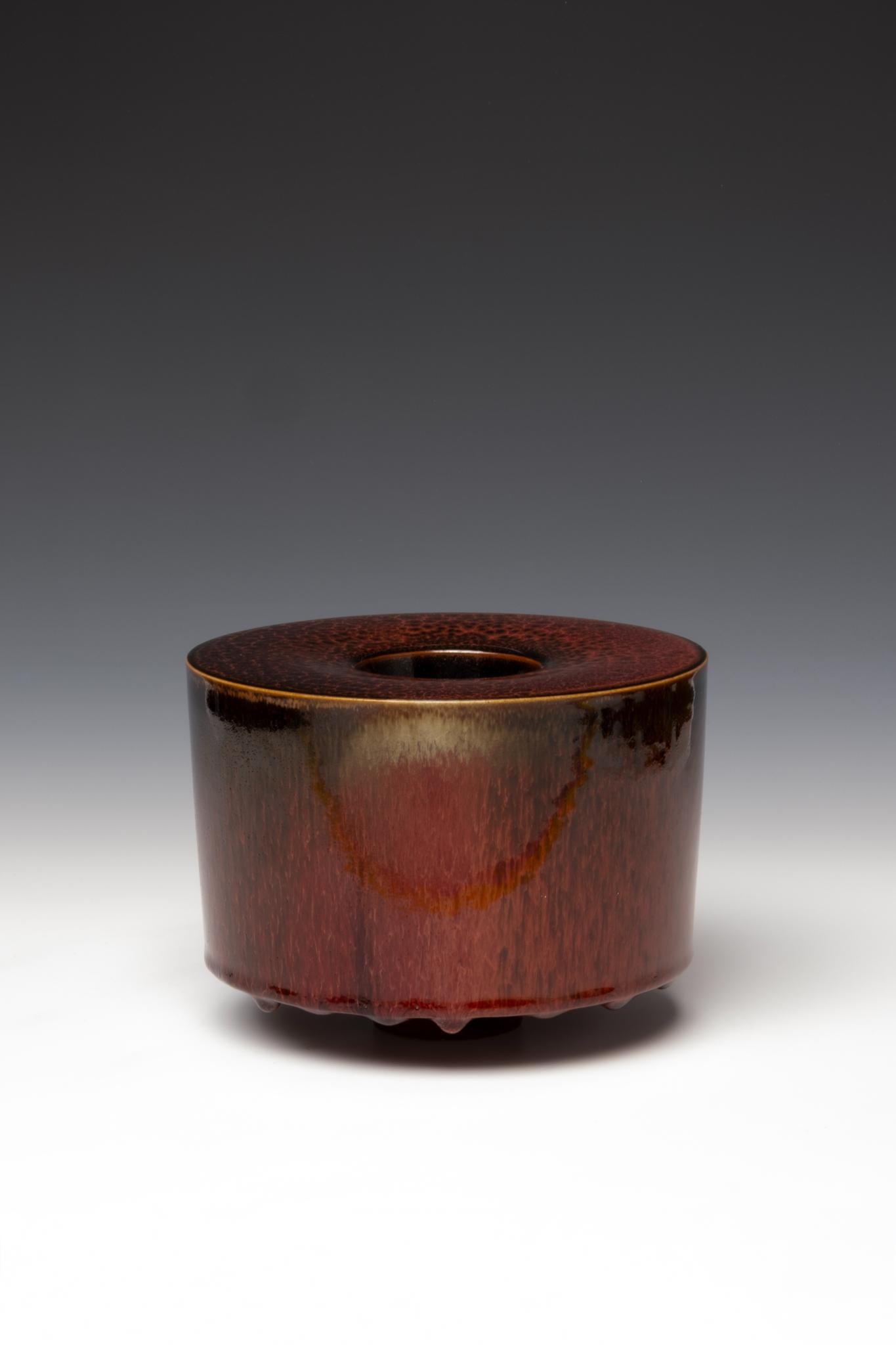 Thomas Bohle (1958) Vase Ceramic Date created: 2020 H 16.6, W 22.5 cm (1 of 5)