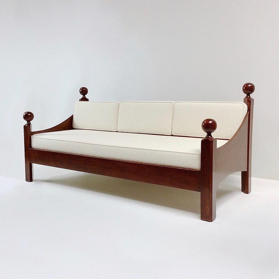 Luigi Caccia Dominioni (1913-2016) Chesa Daria - model L4 Daybed Stained wood, refurbished fabric, (1 of 2)