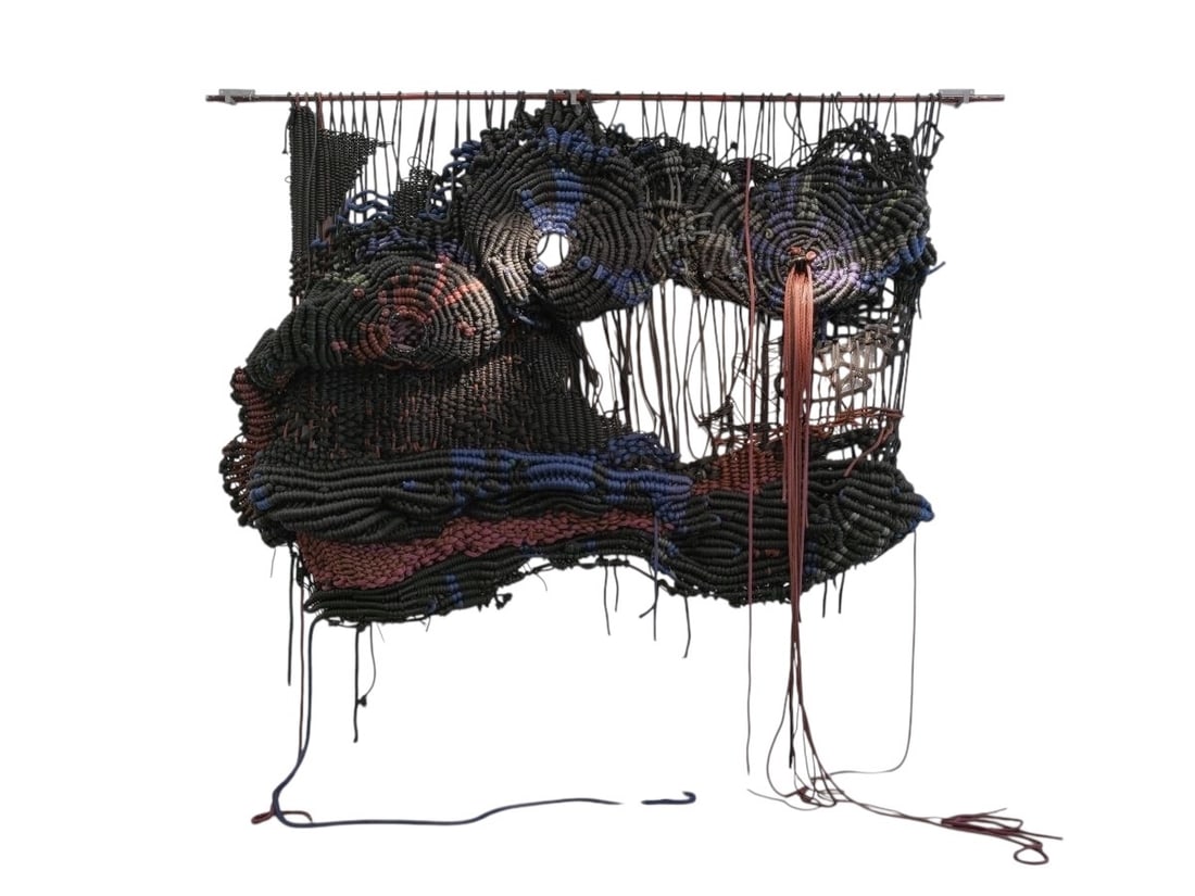 Jacqueline Surdell: Wall installation - TapestryNylon cord, cotton cord, steelUnique pieceCreation date: 2023H274 W192 cmJacqueline Surdell was born and raised in Chicago, Illinois. She received a master's degree in fibe