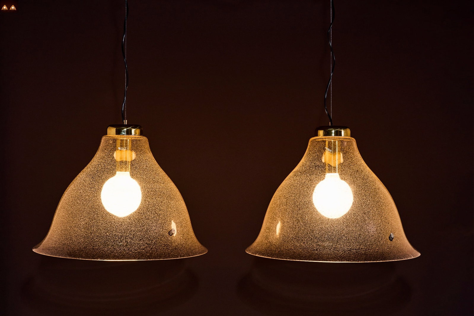 Carlo Nason (born in 1935) LS108: LS108Pair of pendant lamps Pulegoso and smoked glass H36 D5à cm