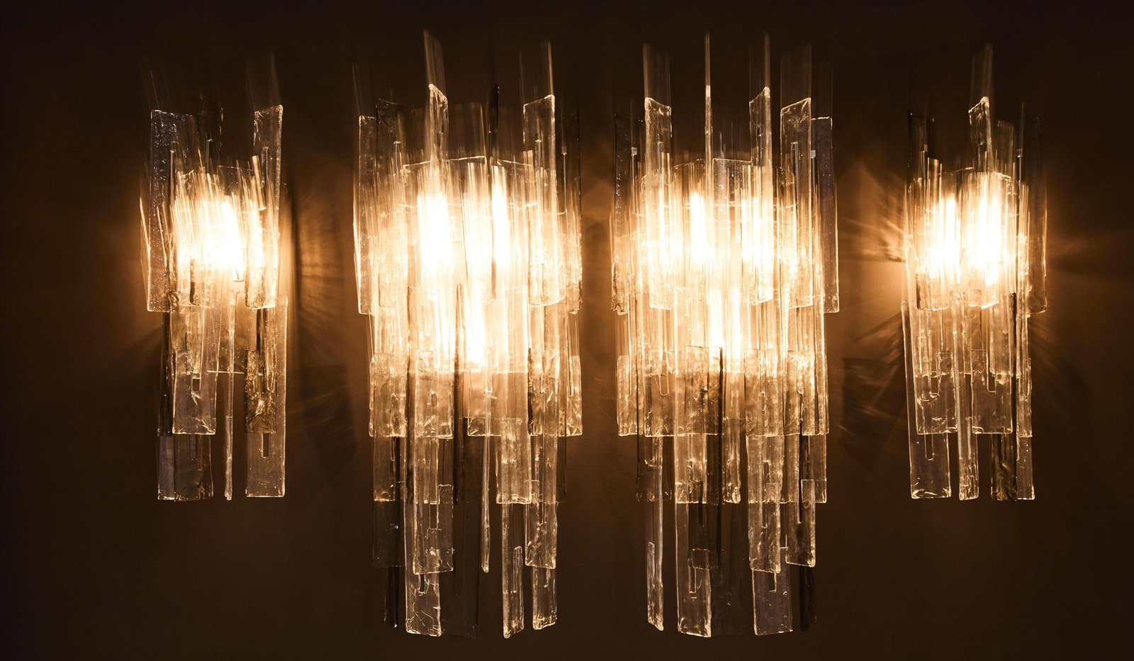 Carlo Nason (born in 1935) LP284 Wall sconce: LP284Wall sconce Tobacco-colored crystal H120 L65 cm