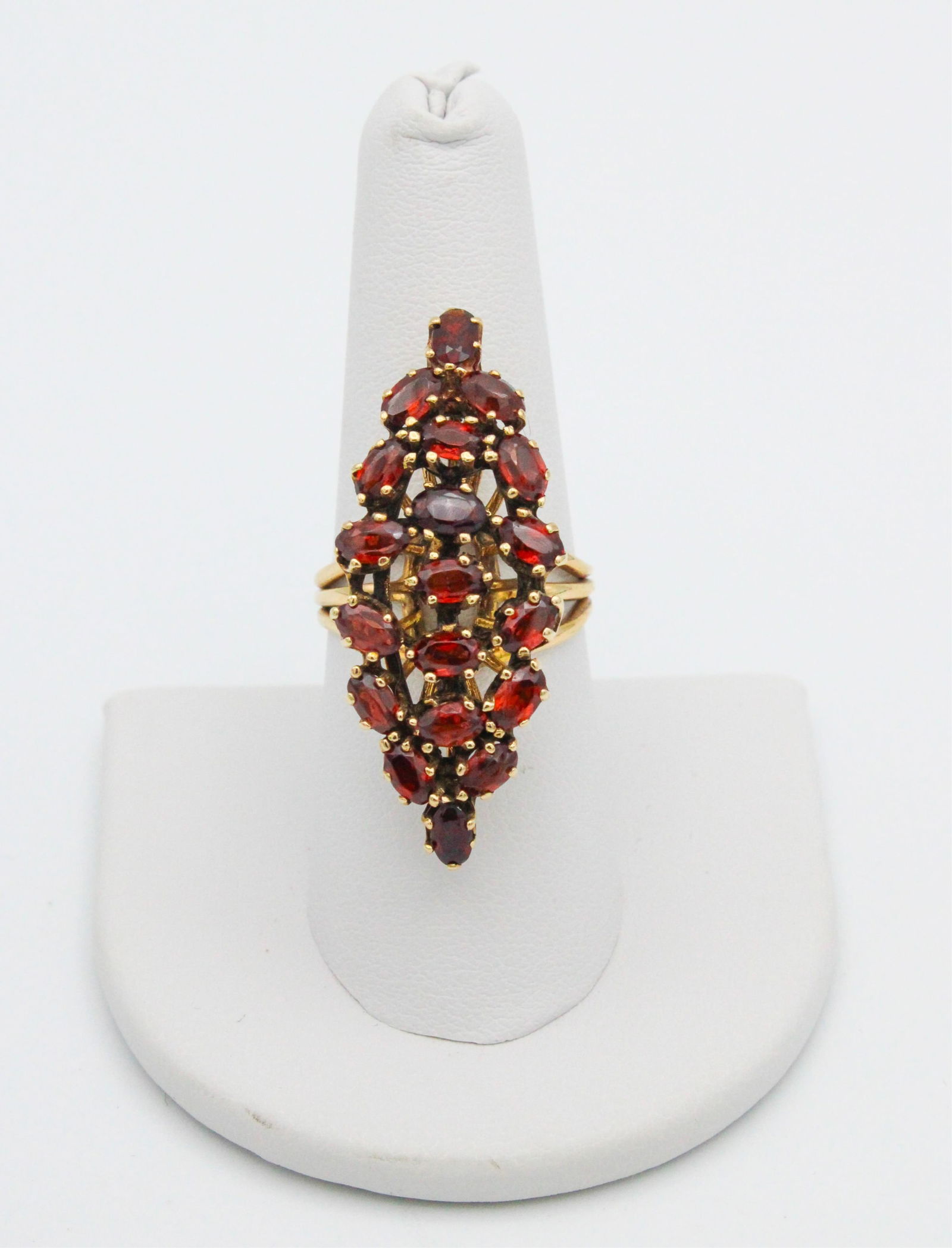 Vintage 14kt Yellow Gold & Garnet Cocktail Ring Sz 7.75 (1 of 7)