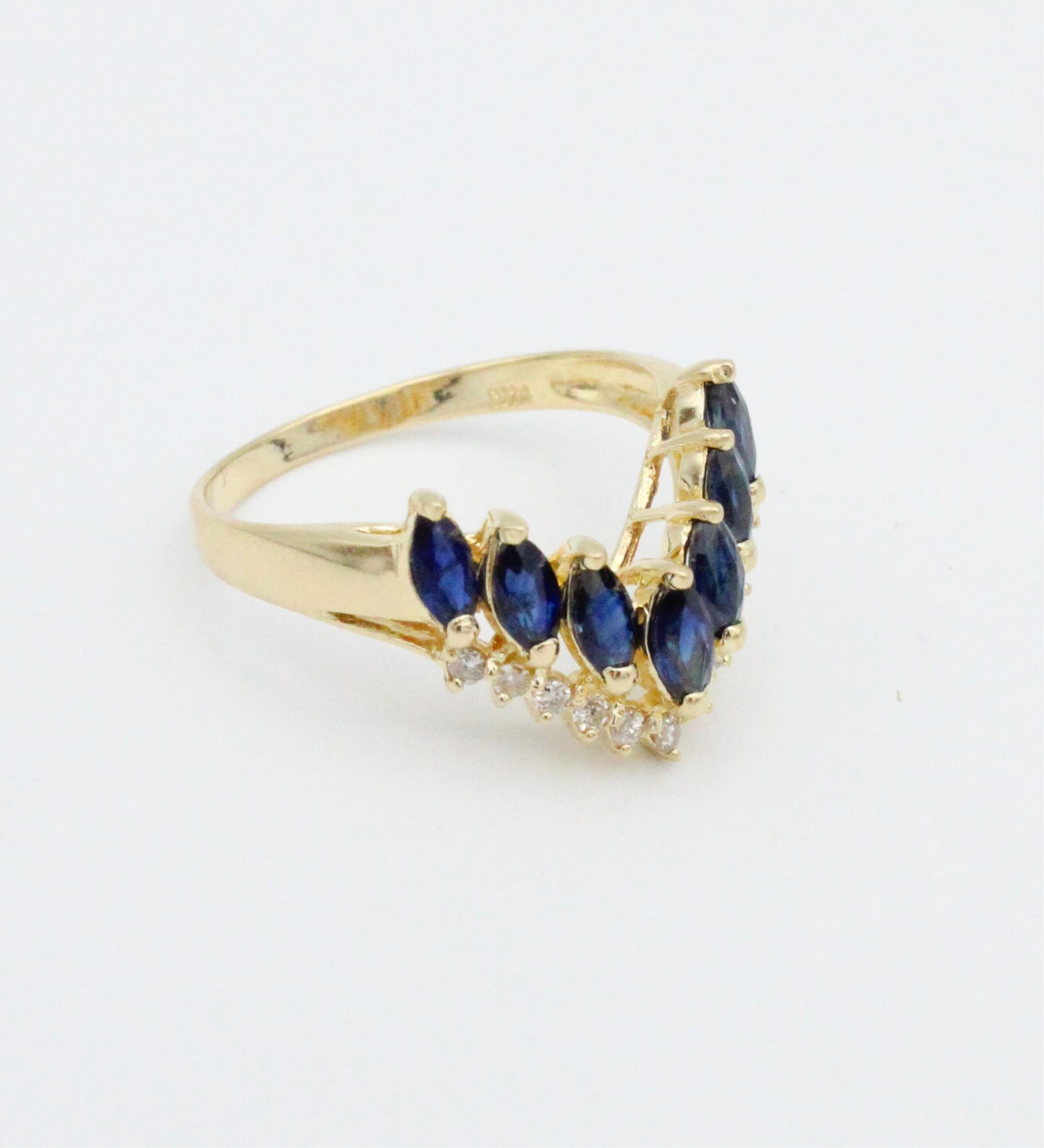 14kt Diamond and Sapphire Ring (1 of 7)