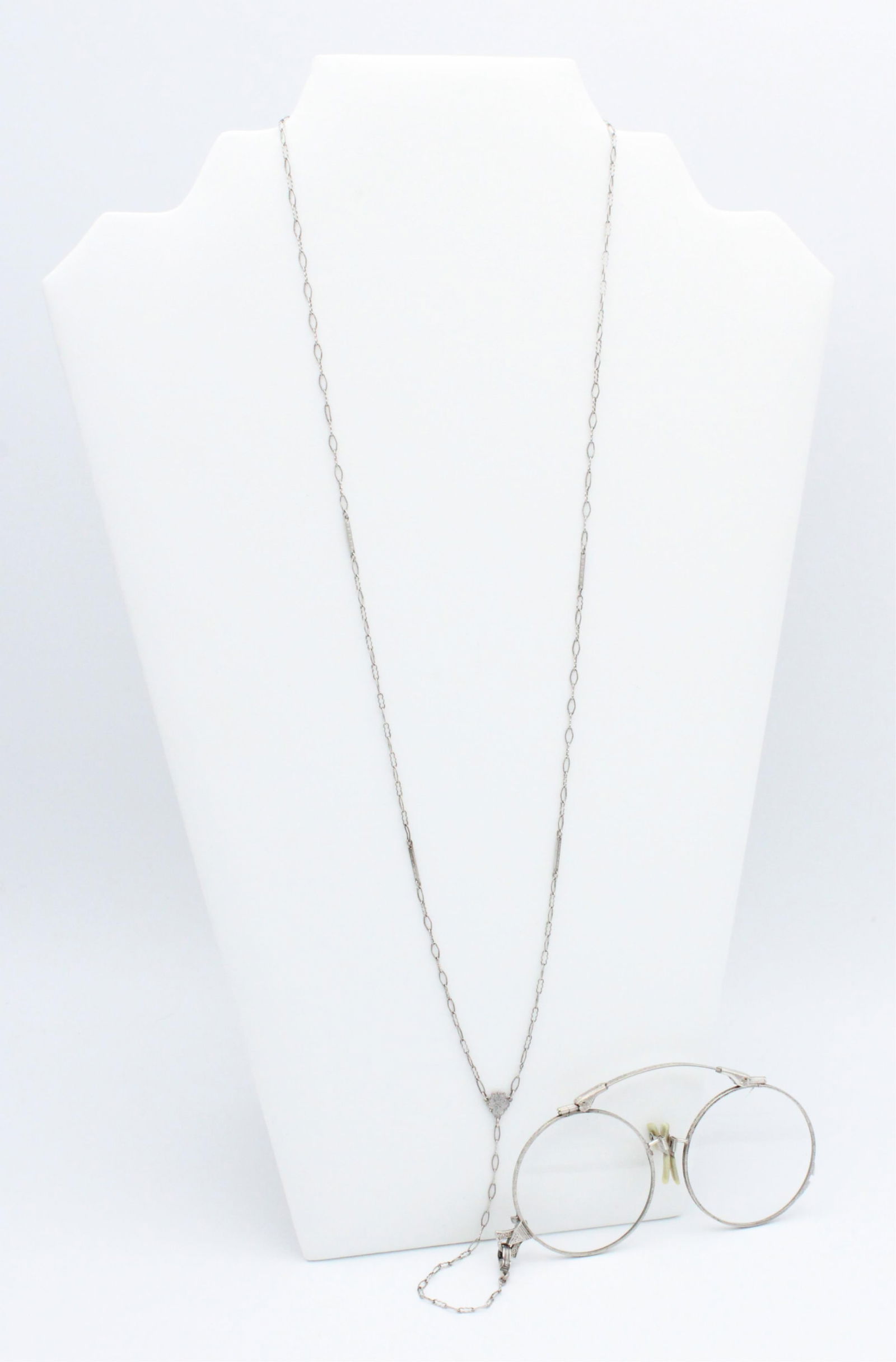 Victorian Sterling Silver Eyeglass on Chain (1 of 11)