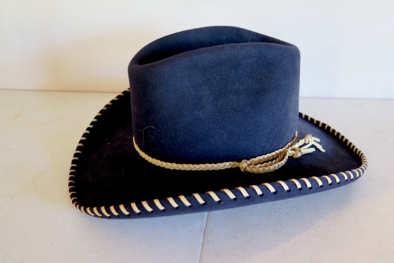 Rand's Custom Hatters 221 Rocking Bar Felt Vintage Women's Cowboy Hat: Ranch used. 8X Beaver Southwest Special With special natural tan stitching on brim and bi-color leather hatband.