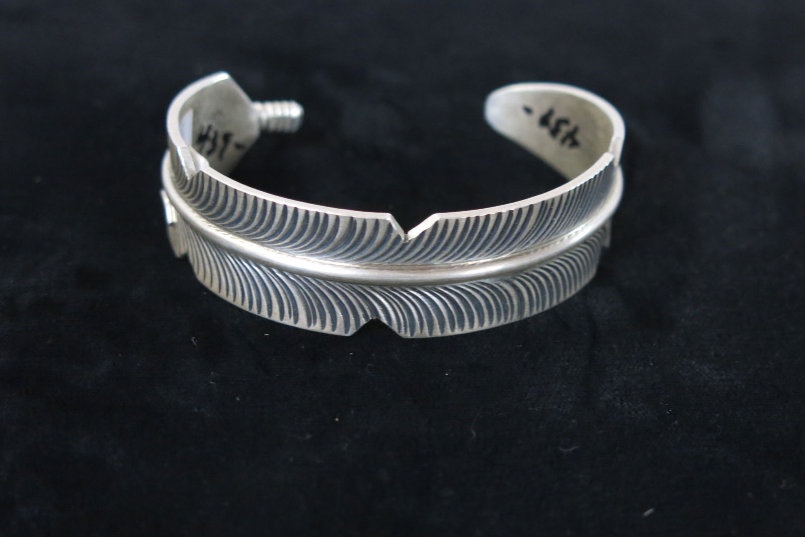 Vintage Chris Charley Navajo Silver Feather Cuff Bracelet (1 of 5)