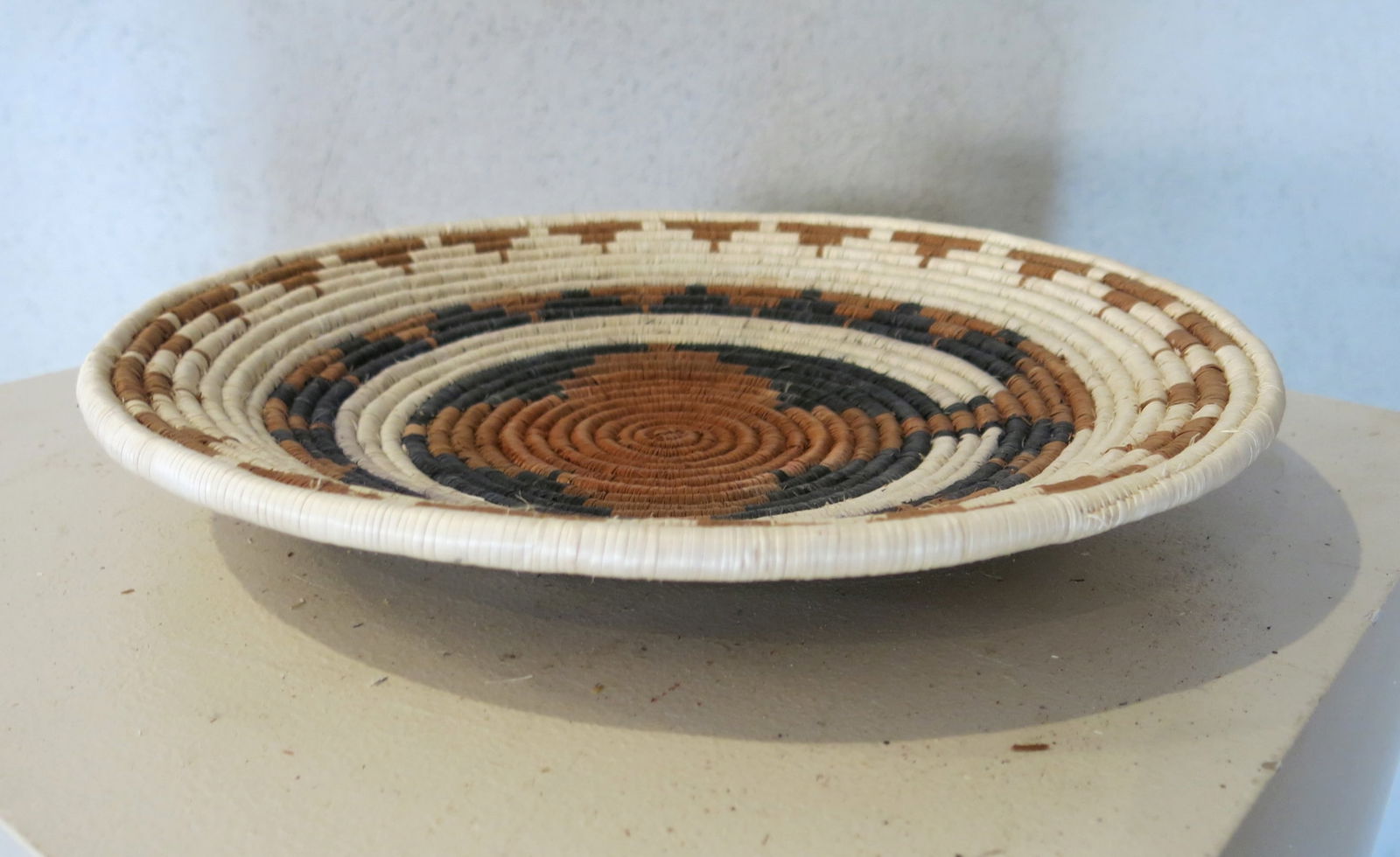Tri-Color Whirlwind Akimel O'odham (Pima) / Tohono O'odham Basket (1 of 5)