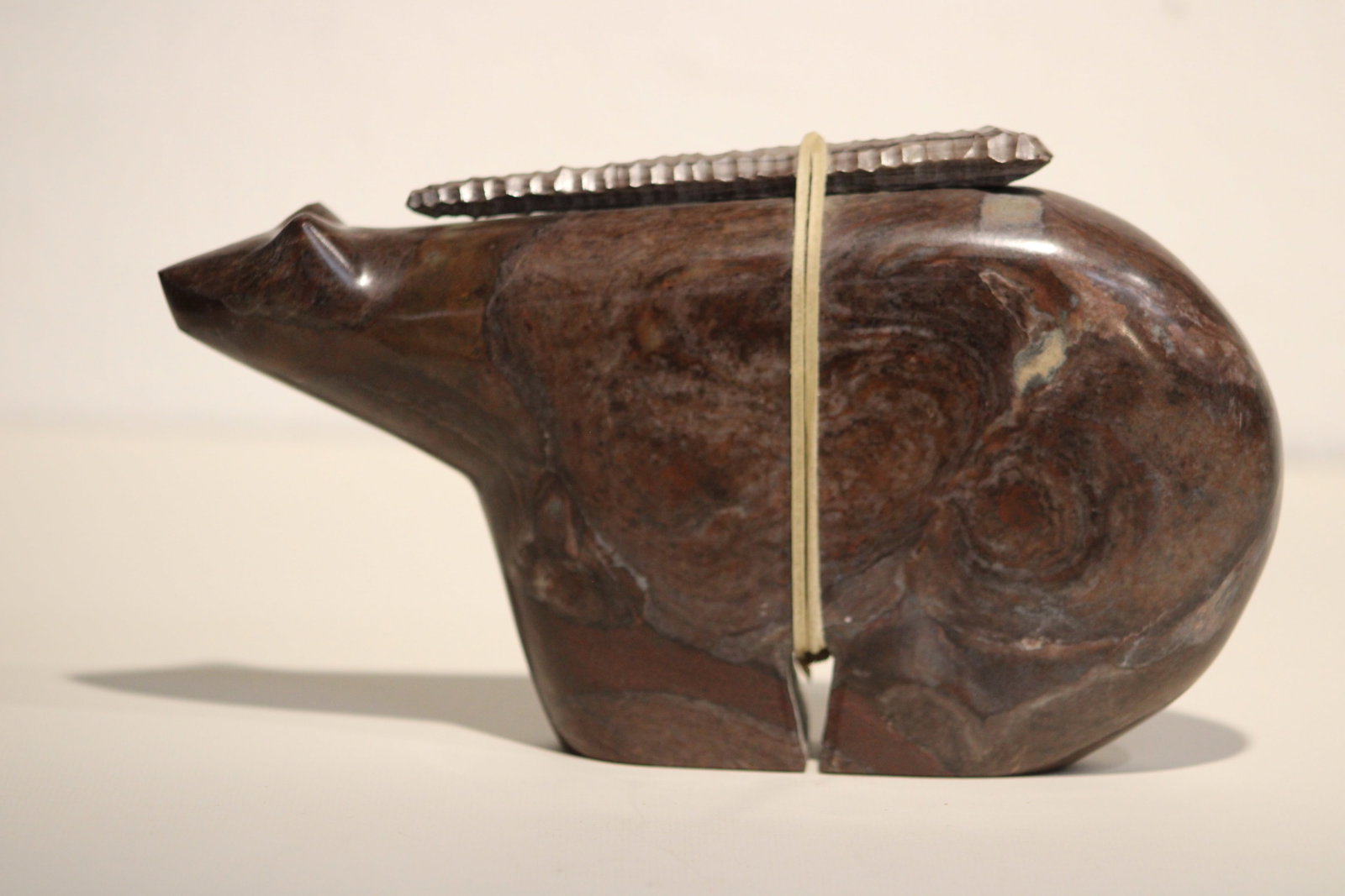 Tom Hayes Zuni Onyx Bear Fetish Statue: Up for sale is a magnificent, large-scale Native American spirit bear fetish sculpture by the highly collectible artisan Tom Hayes. This masterwork is hand-carved from a premium, heavy block of natura