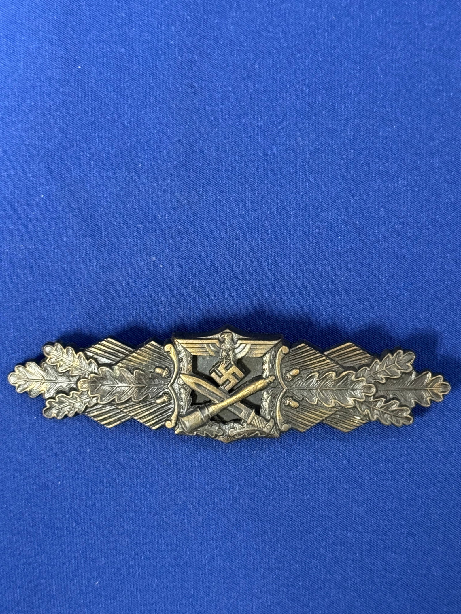 WW2 German Close Combat Clasp - JFS: WW2 German Close Combat Clasp - JFSThe Combat Clasp (Nahkampfspange), also known as the Close Combat Clasp, was a military decoration awarded by Nazi Germany during World War II to recognize soldiers 
