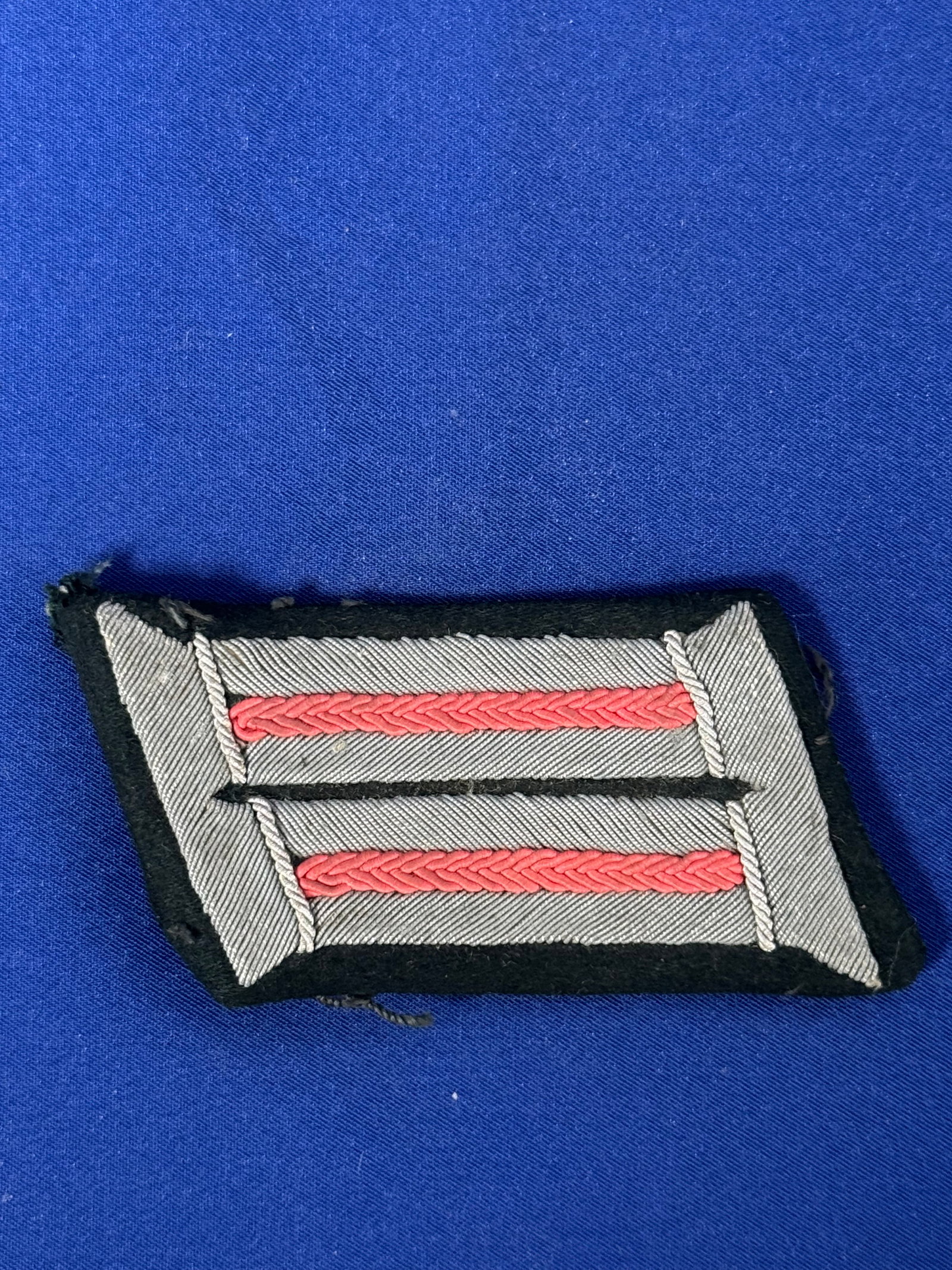 WW2 German Single Army Artillery Officer Collar Tab: WW2 German Single Army Artillery Officer Collar Tab