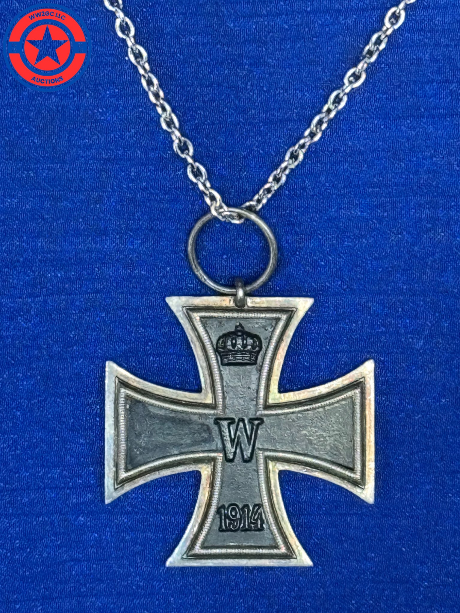 WW1 Iron Cross 2 Class Medal  with Chain (1 of 3)