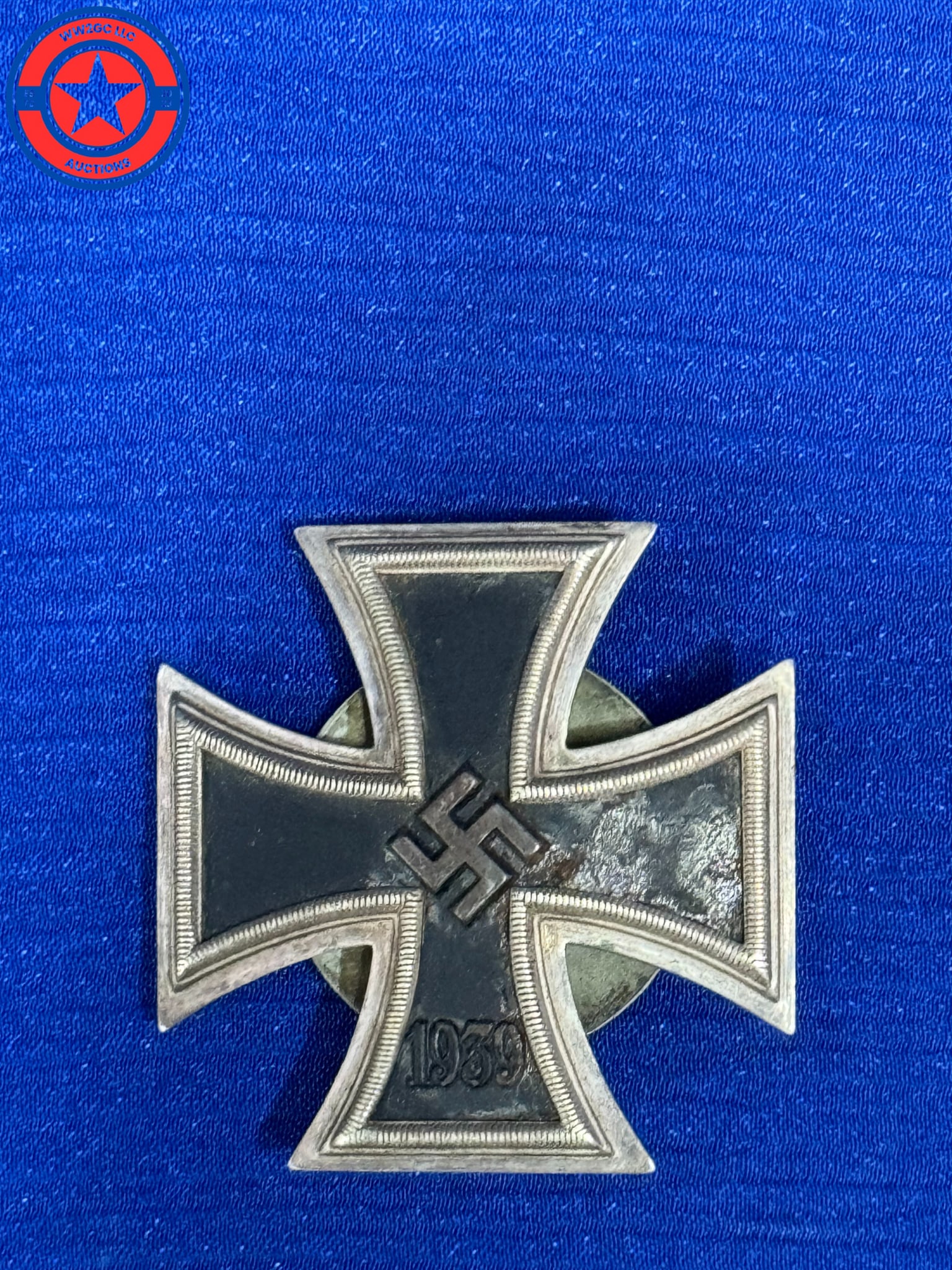 German WWII Iron Cross First Class Screw Back L/50 (1 of 5)