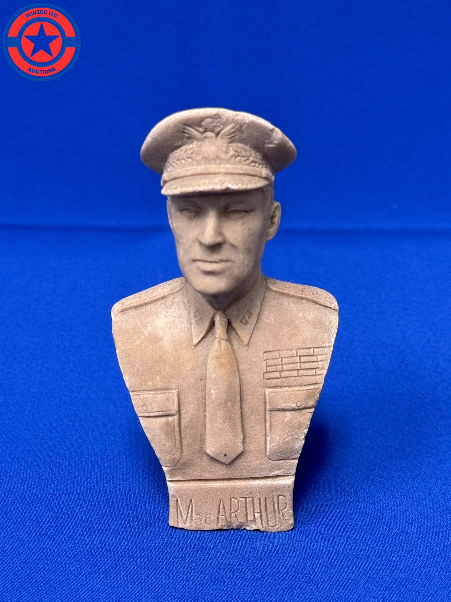 WW2 General Douglas MacArthur Bust (1 of 3)