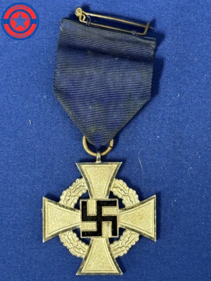 WW2 German Faithful Service Medal (1 of 2)