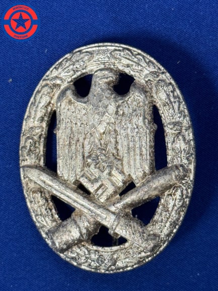 WW2 German General Assault Badge (1 of 2)