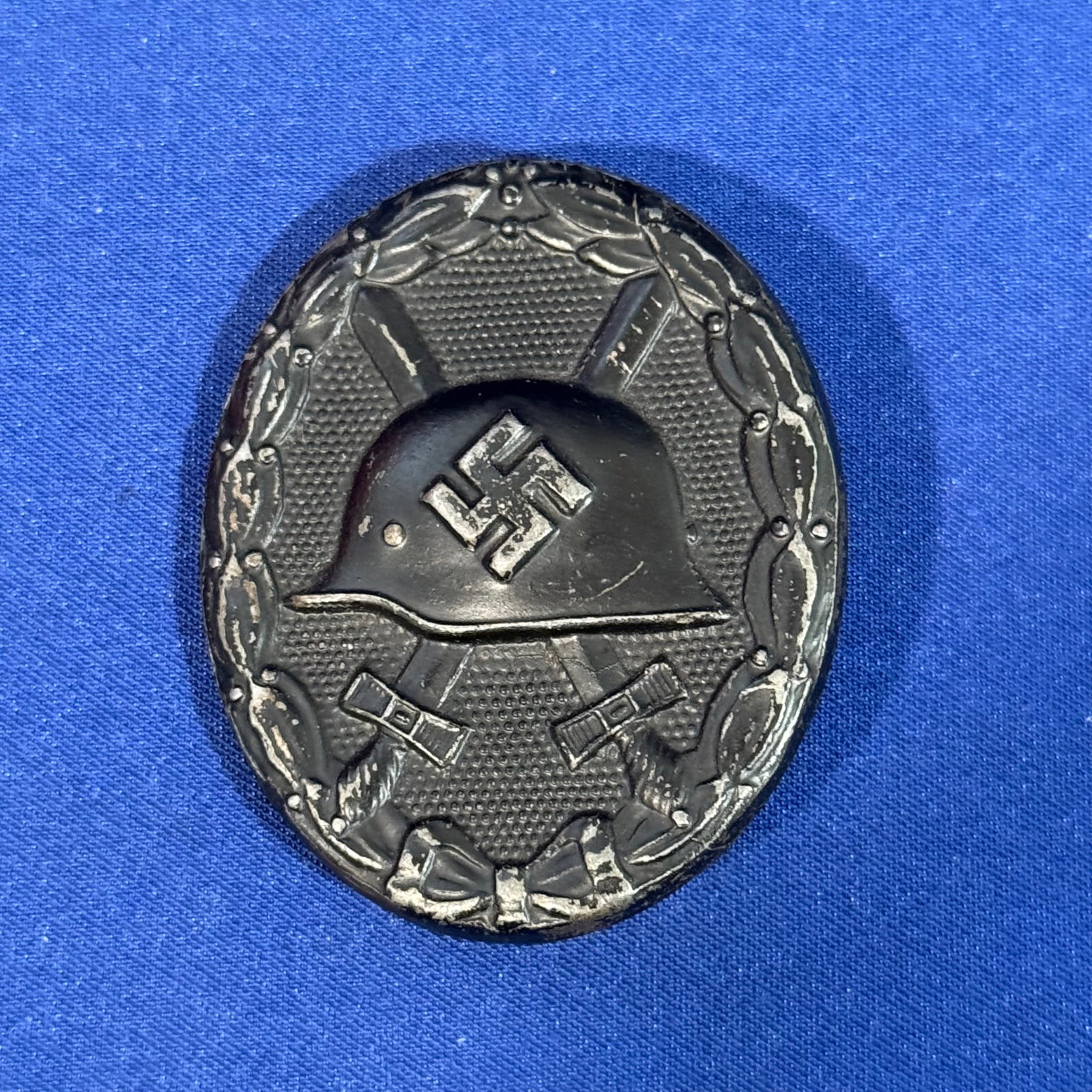 ww2 german black wound badge: ww2 German black wound badge