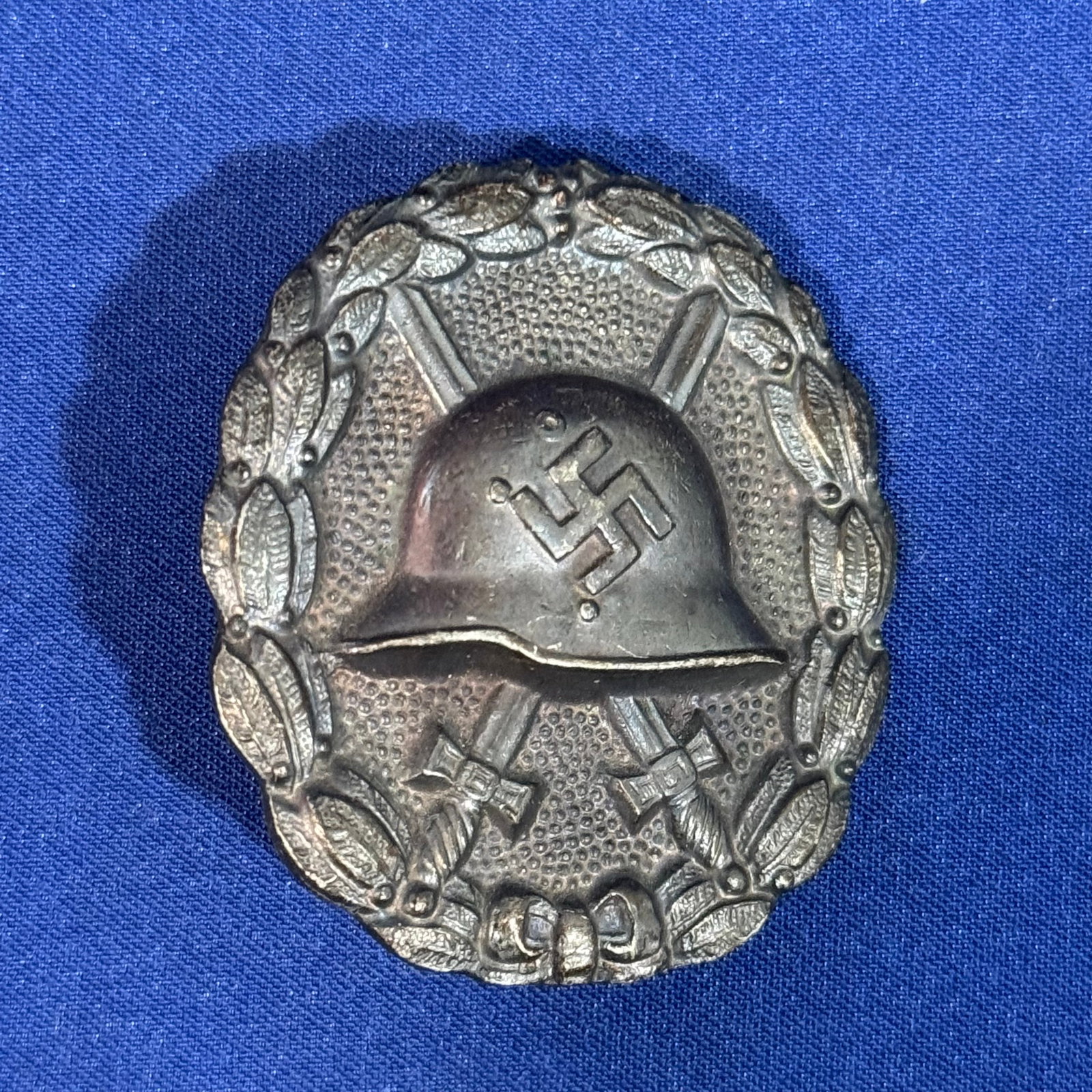 Spanish Black Wound Badge Marked K.Wagner Berlin 74: Spanish Black Wound Badge Marked K.Wagner Berlin 74made for the Spanish blue divisions