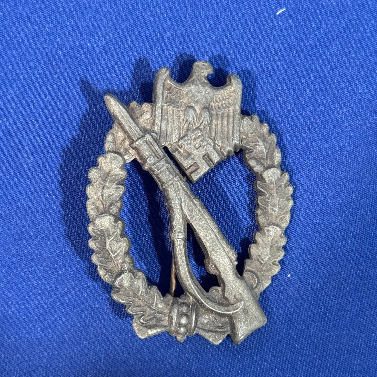 WW2 German Infantry Assault Badge maker marked: WW2 German Infantry Assault Badge maker marked