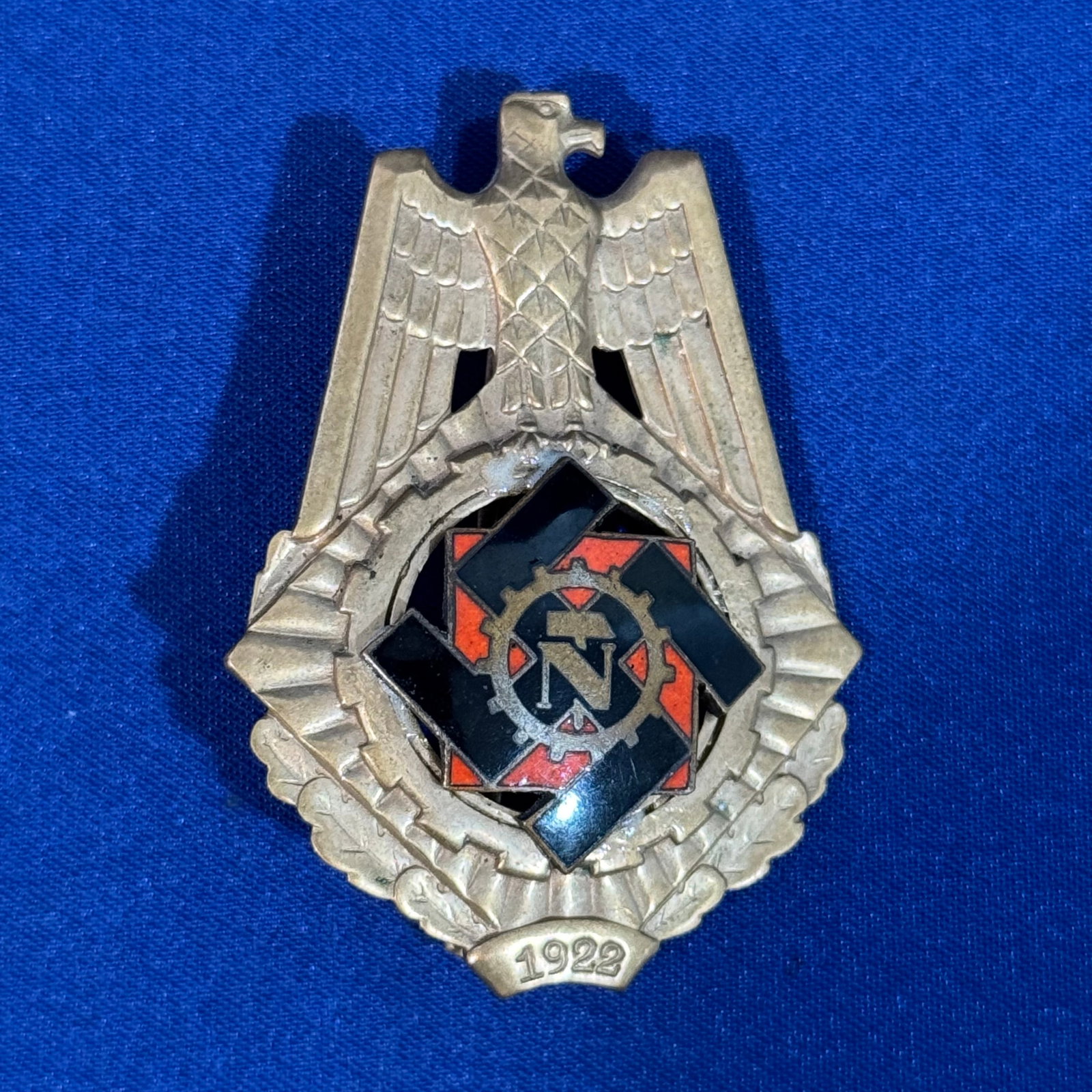 WW2 German Teno Honor Badge (post war): WW2 German Teno Honor BadgeWe do not believe this item to be period plz bid accordingly.