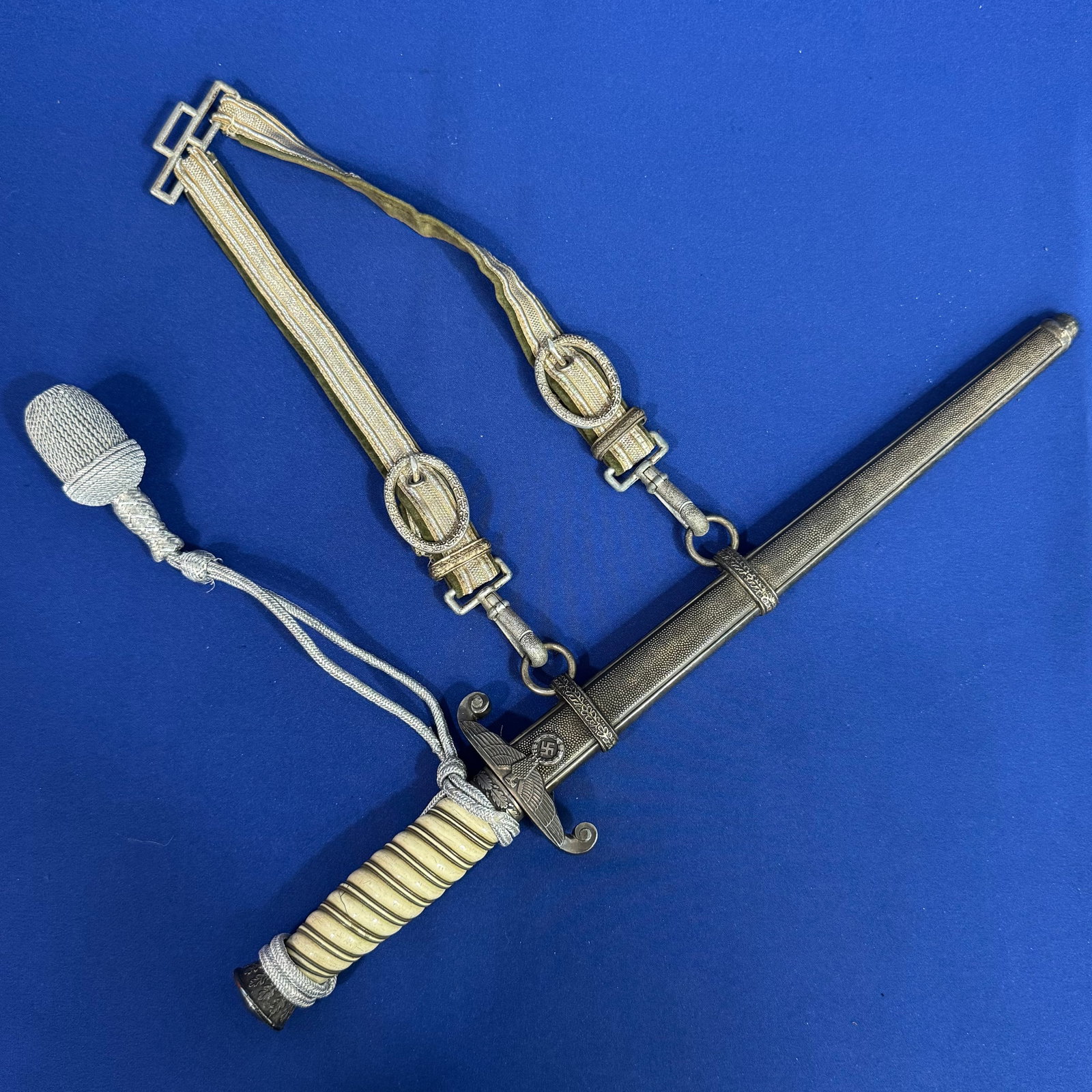 WW2 German WWII Army Heer Officer Dagger with Hanger and Portepee: ww2 German WWII Army Heer Officer Dagger with Hanger and Portepee