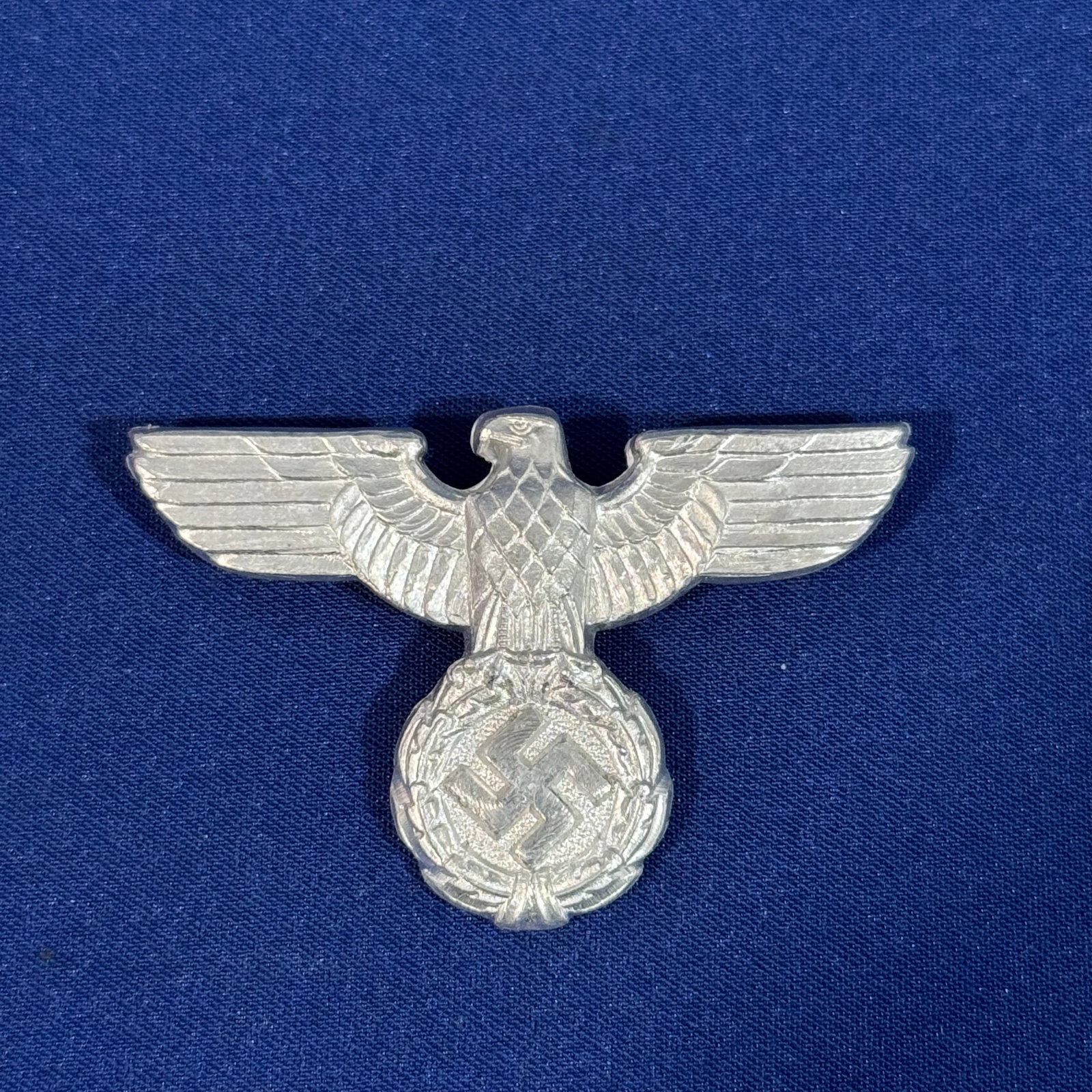 WW2 Nazi Reichsbahn hat insignia: WW2 Nazi Reichsbahn hat insignia