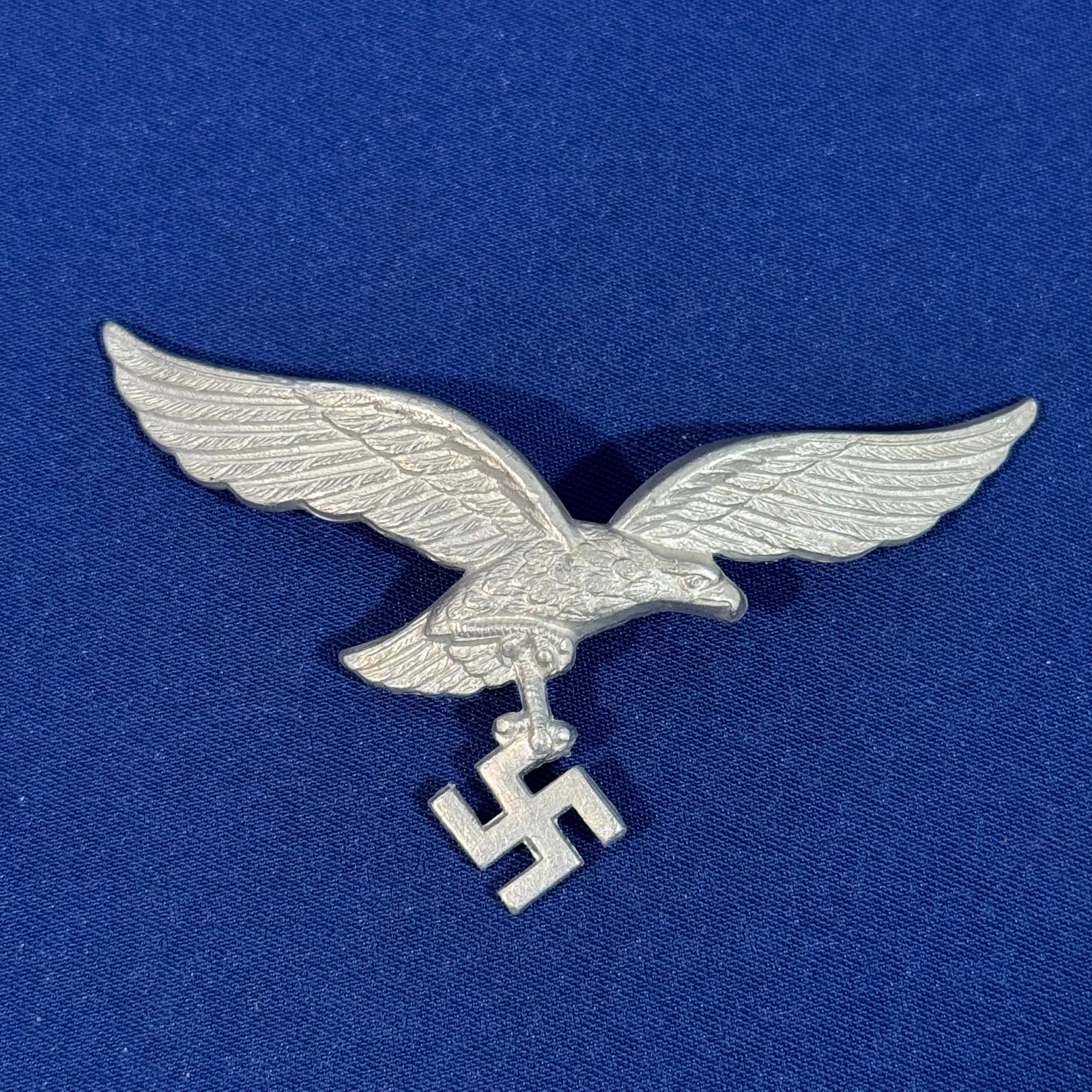 WW2 German Luftwaffe Cap Eagle Aluminum: Luftwaffe Cap Eagle Aluminum missing prongs