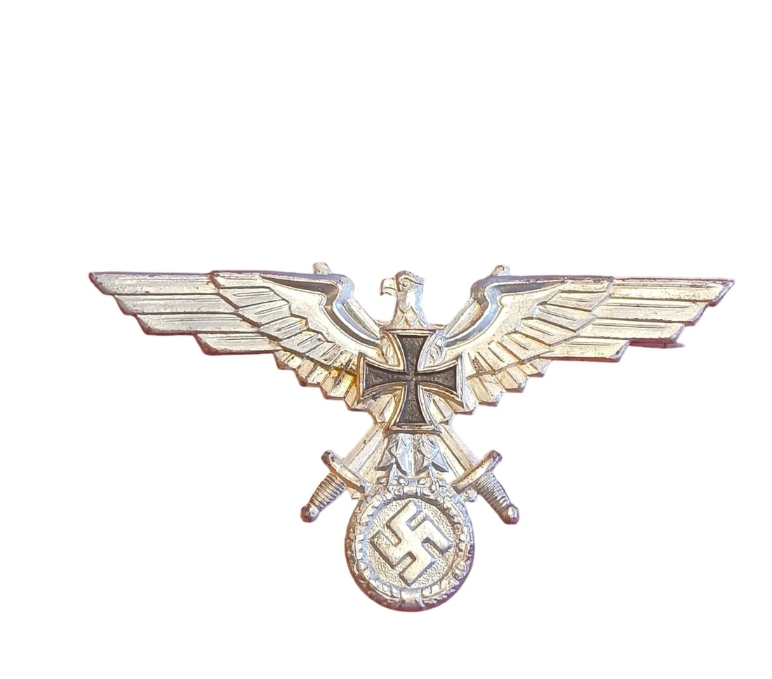 WW2 German Third Reich Veterans Breast Eagle: Please note repair on catch3 1/2 in wing span