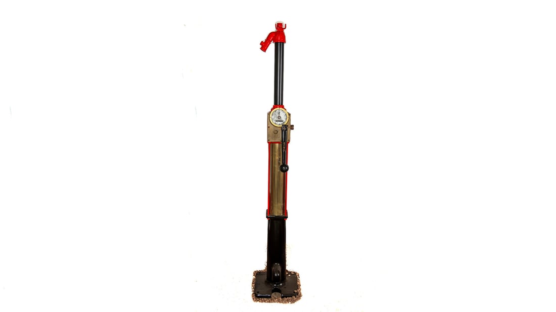 Hand Crank Gas/Petrol Pump: An antique 10 gallon dial hand-crank petrol pump. Restored. 185x30x30cm