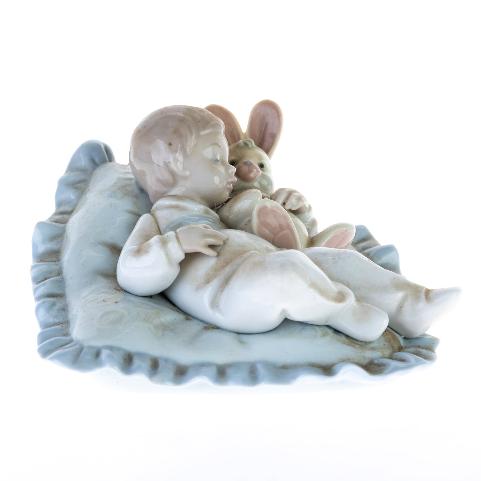 LLADRO PORCELAIN FIGURE: 14x15x9CM.From a collection of Wedgwood and other selected ceramic/porcelain objects. Kindly examine all photographs provided in this listing or ask for a condition report. All items offered are in ge