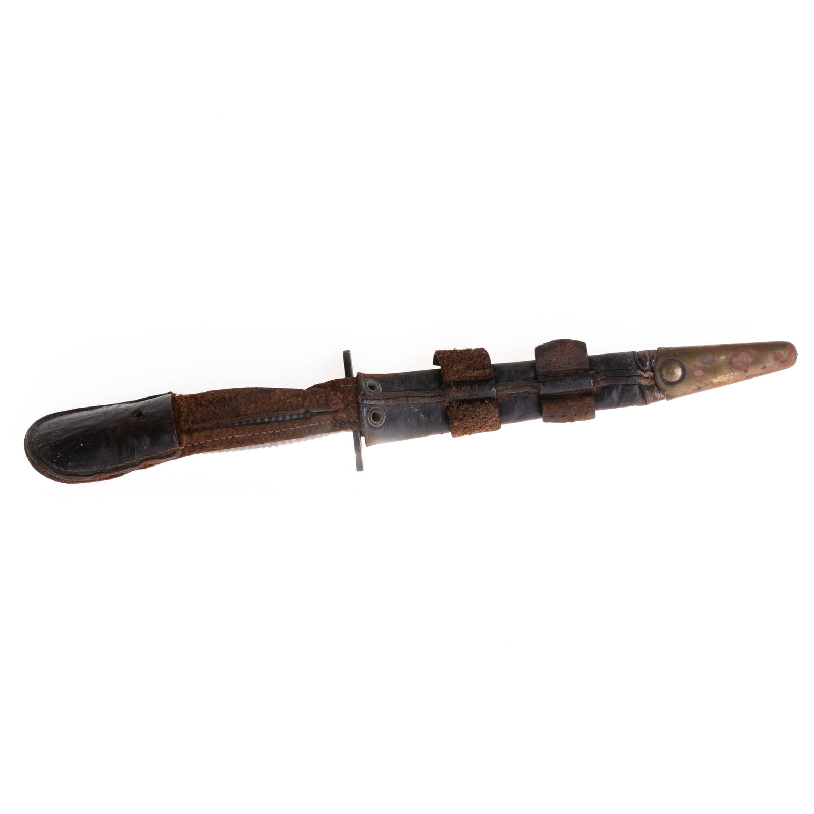 DIVER'S WWII SUBMARINE DAGGER: 32x3x2CM. From a collection of Wedgwood and other selected ceramic/porcelain objects. Kindly examine all photographs provided in this listing or ask for a condition report. All items offered are in ge